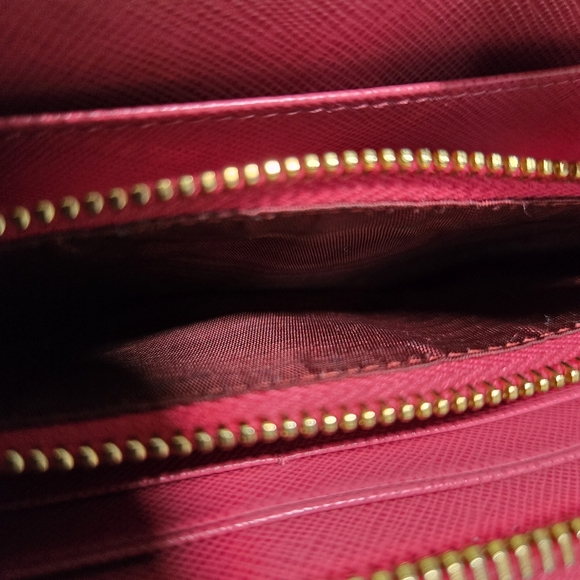 Prada Peonia Pink Zip Around Wallet w/Registration card & Original Box - EUC - Picture 12 of 16